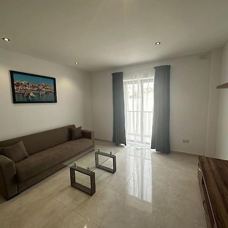 Duplex Penthouse In Gzira Sleeps 6 Apartman Kültér fotó