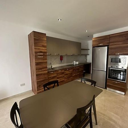Duplex Penthouse In Gzira Sleeps 6 Apartman Kültér fotó