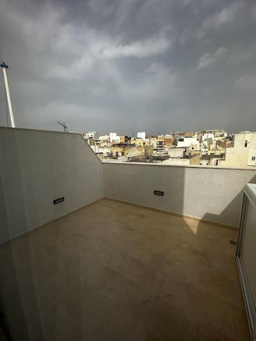 Duplex Penthouse In Gzira Sleeps 6 Apartman Kültér fotó
